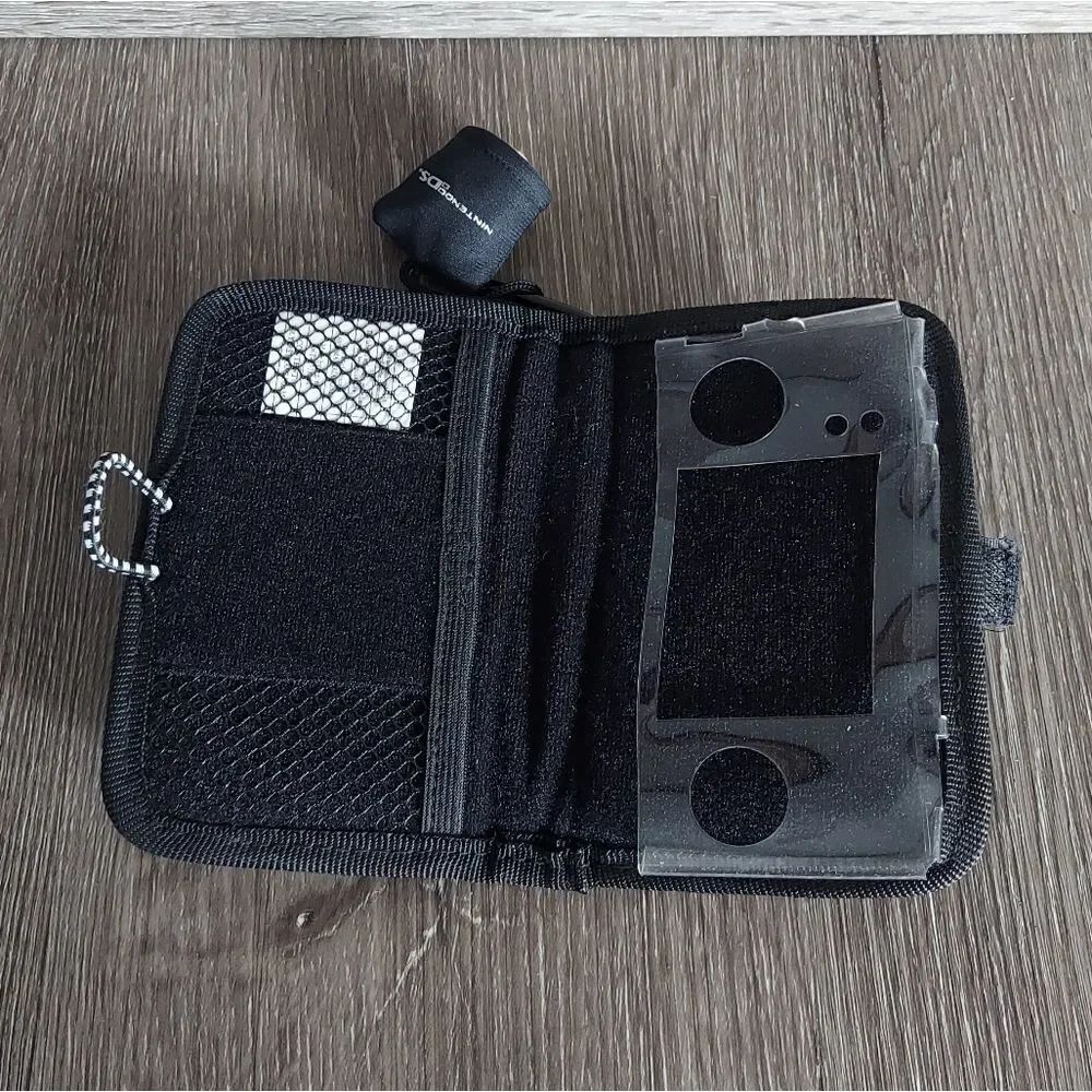 Nintendo DS Carrying Case - Picture 5 of 10